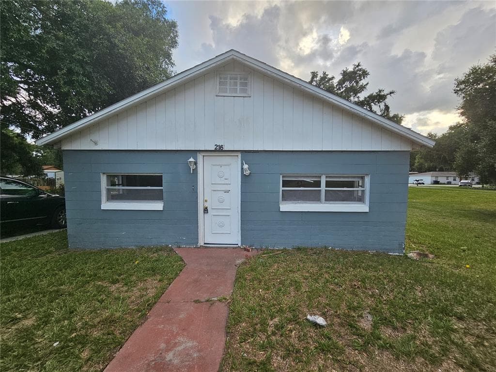 216 PEARL STREET AUBURNDALE, FL 33823
