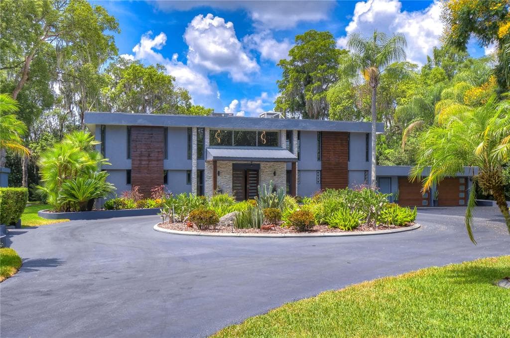 830 W LUTZ LAKE FERN ROAD LUTZ, FL 33548