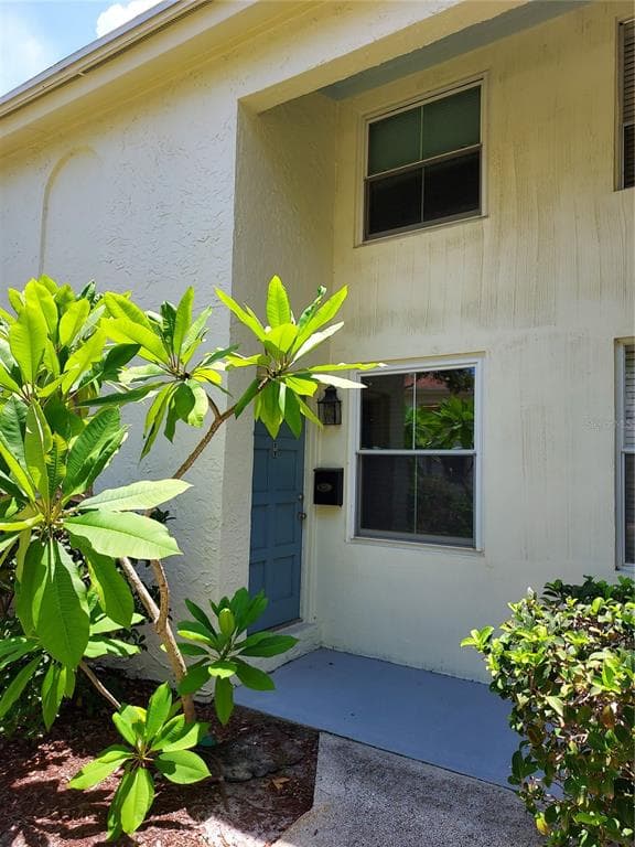 4508 LA CARMEN COURT TAMPA, FL 33611