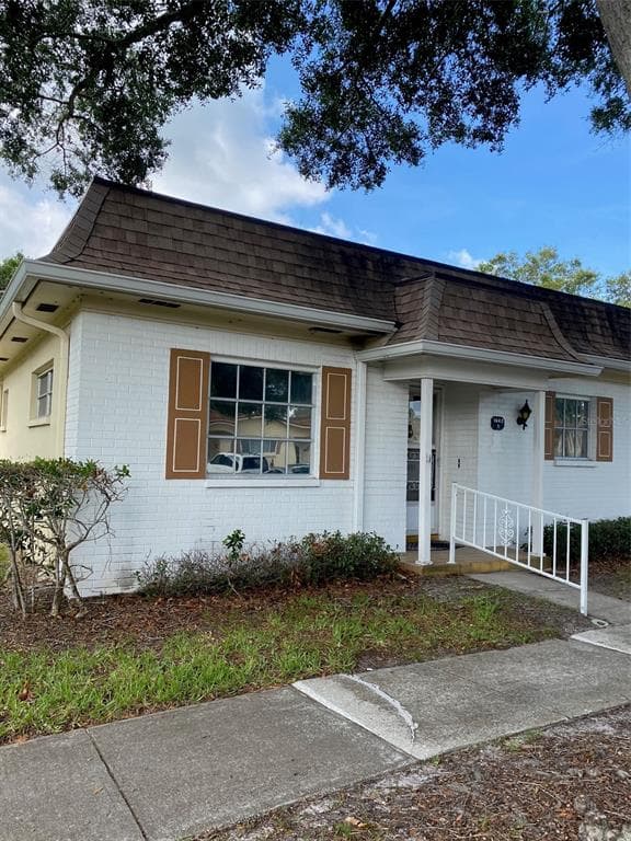 1642 S LAKE AVENUE UNIT 1 CLEARWATER, FL 33756