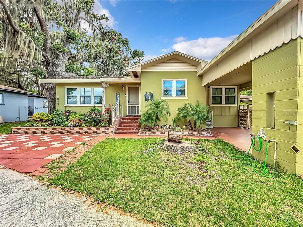 1040 LAKESHORE DRIVE LAKELAND, FL 33805