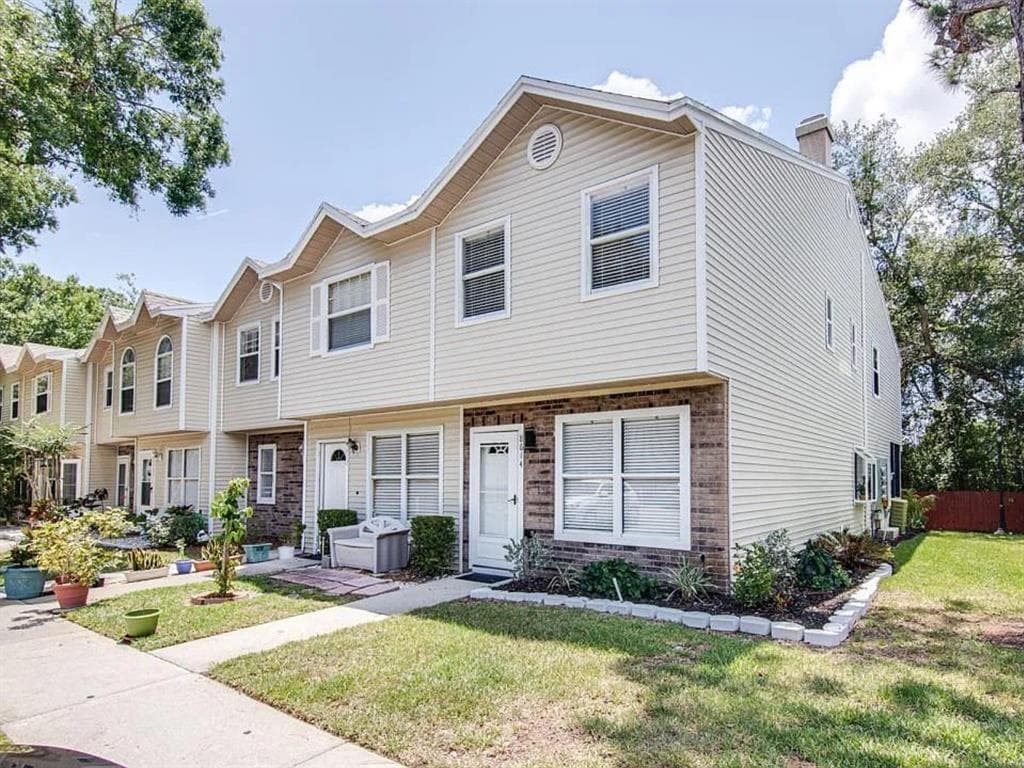 8614 COBBLER PLACE TAMPA, FL 33615