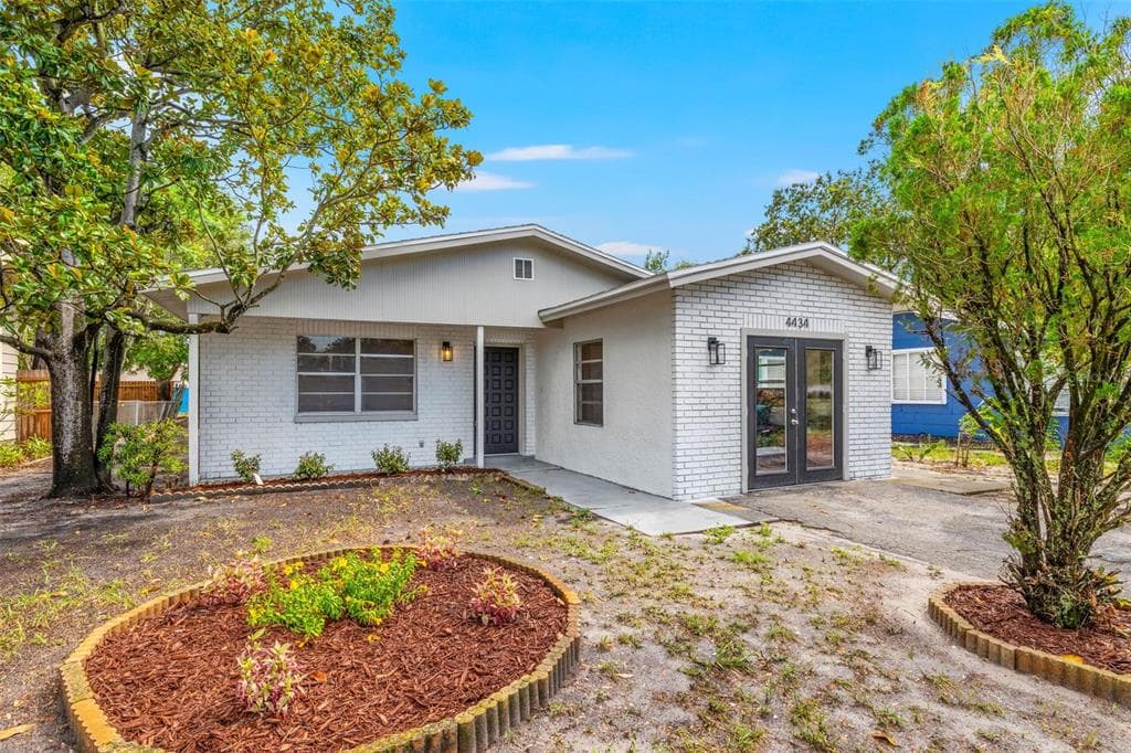4434 4TH AVENUE S ST PETERSBURG, FL 33711