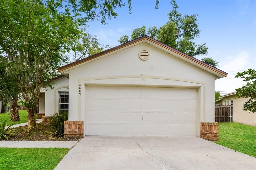4009 BOLINAS COURT ORLANDO, FL 32817