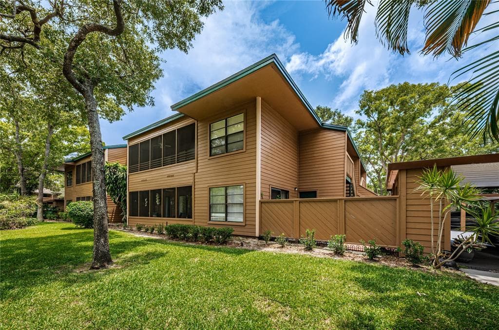903 LENNOX ROAD W PALM HARBOR, FL 34683