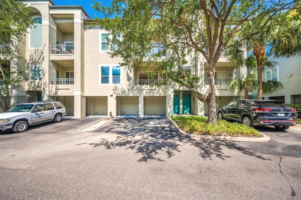 755 MAINSAIL DRIVE TAMPA, FL 33602
