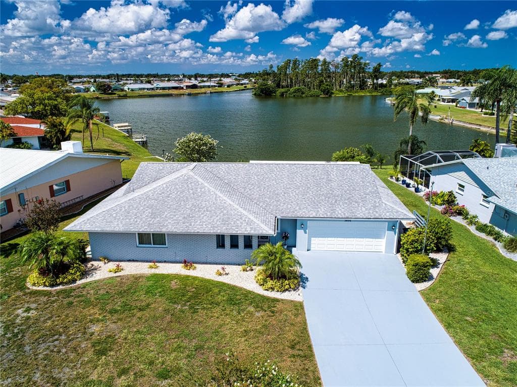 1604 BUNKER HILL DRIVE SUN CITY CENTER, FL 33573