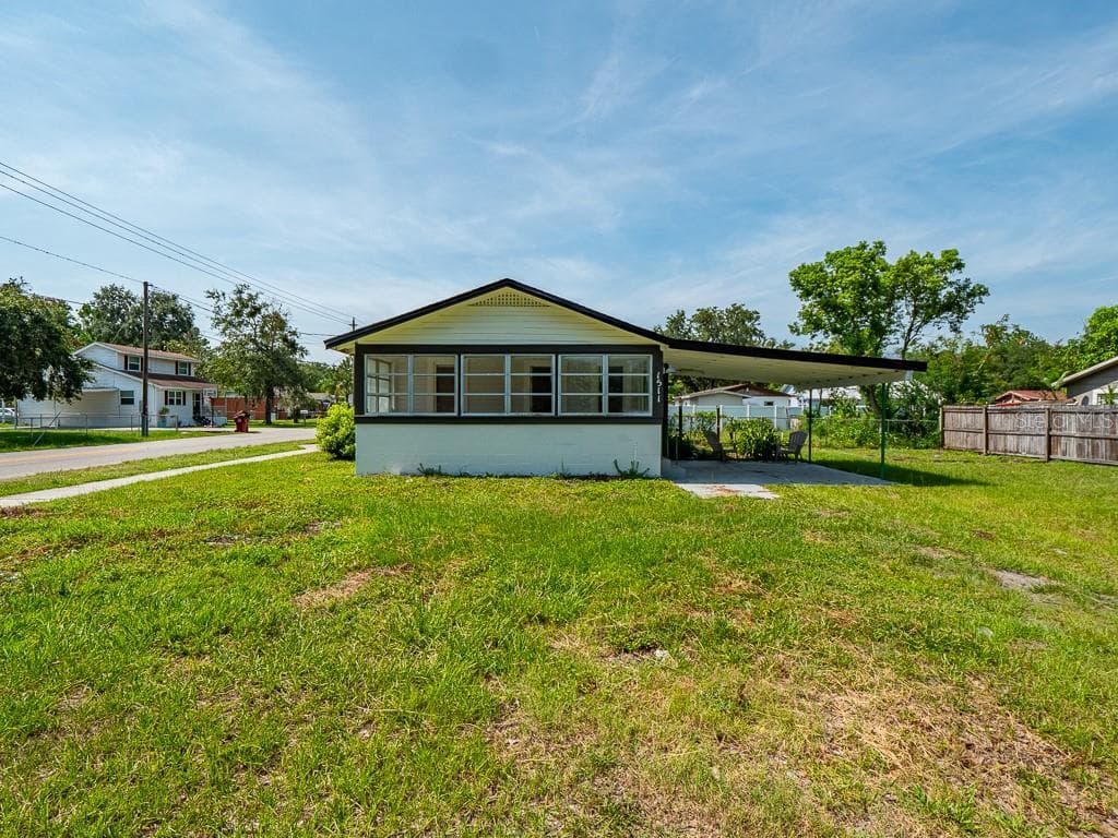 1511 E CALHOUN STREET PLANT CITY, FL 33563