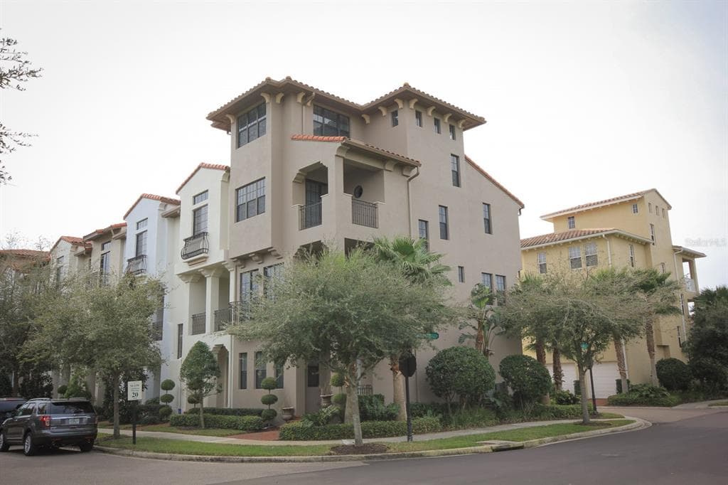 5901 BOWEN DANIEL DRIVE UNIT 101 TAMPA, FL 33616