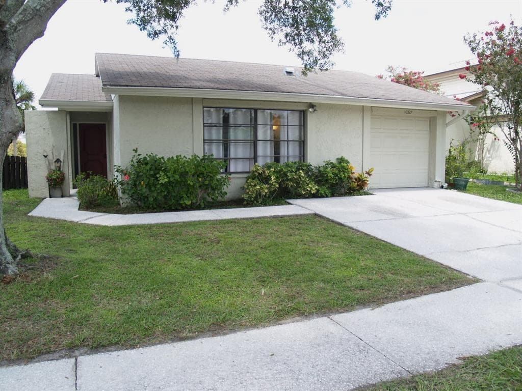 10327 CHADBOURNE DRIVE TAMPA, FL 33624