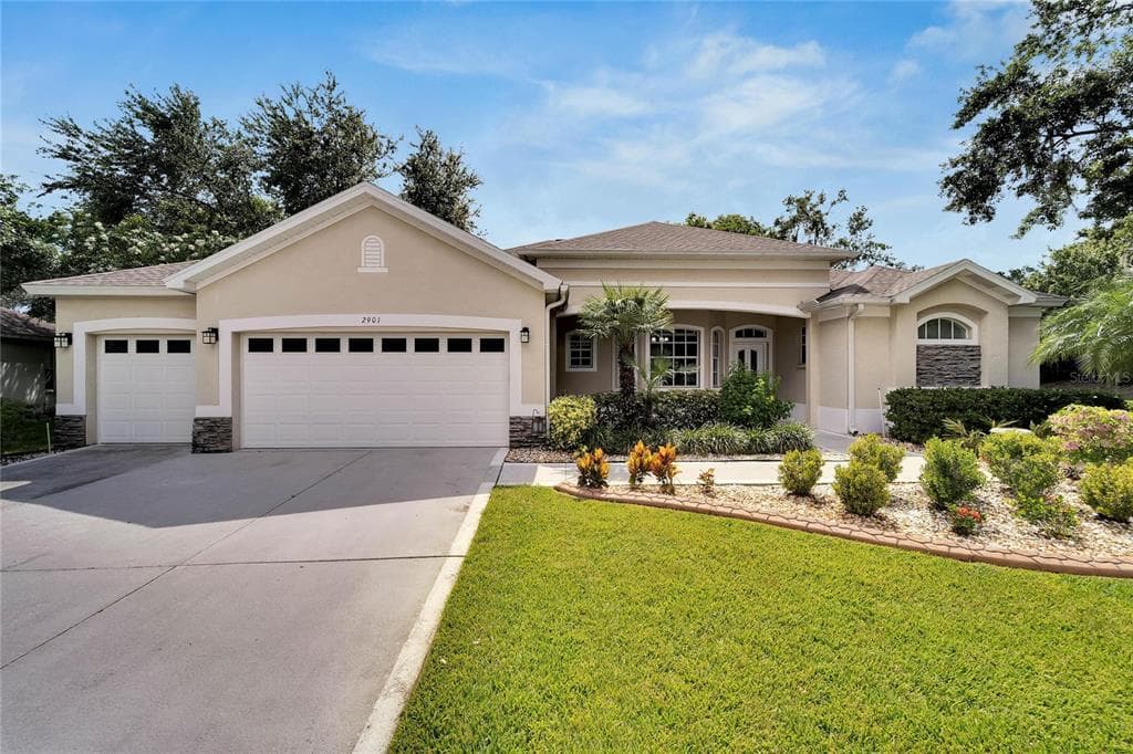 2901 FOREST HAMMOCK DRIVE PLANT CITY, FL 33566