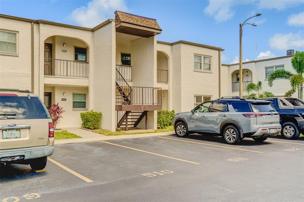 7701 STARKEY ROAD UNIT 507 LARGO, FL 33777