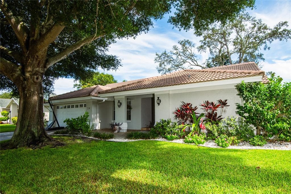 24 RIDGECROFT LANE