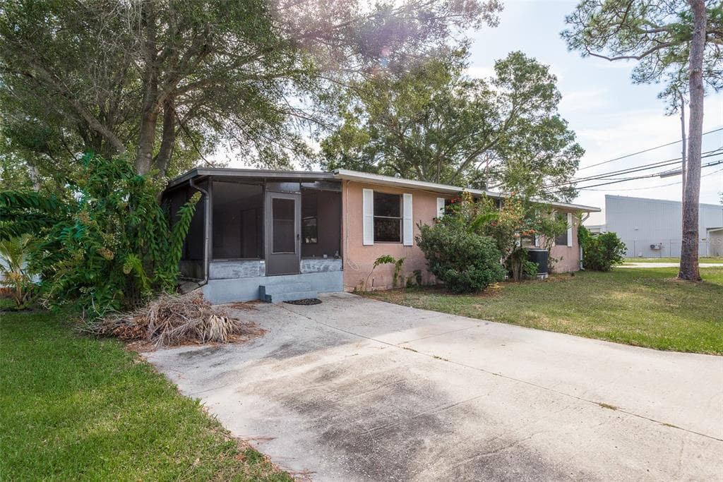 6391 76TH AVENUE N PINELLAS PARK, FL 33781