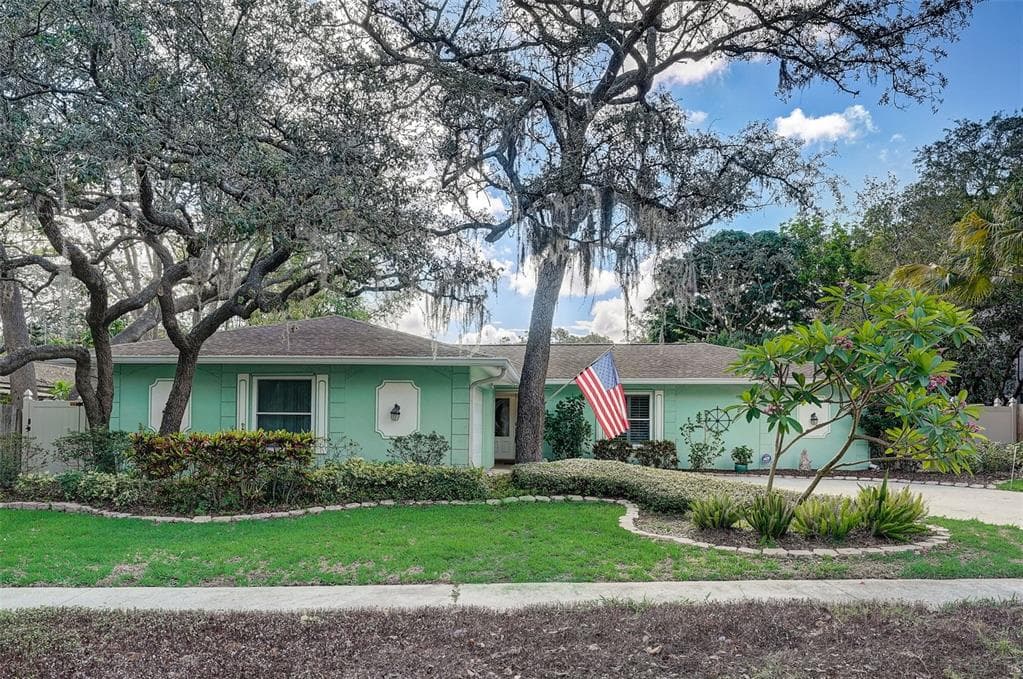 960 SPANISH OAKS BOULEVARD PALM HARBOR, FL 34683