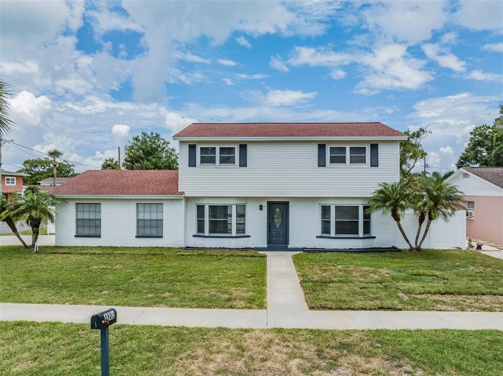 4802 WYNWOOD DRIVE TAMPA, FL 33615