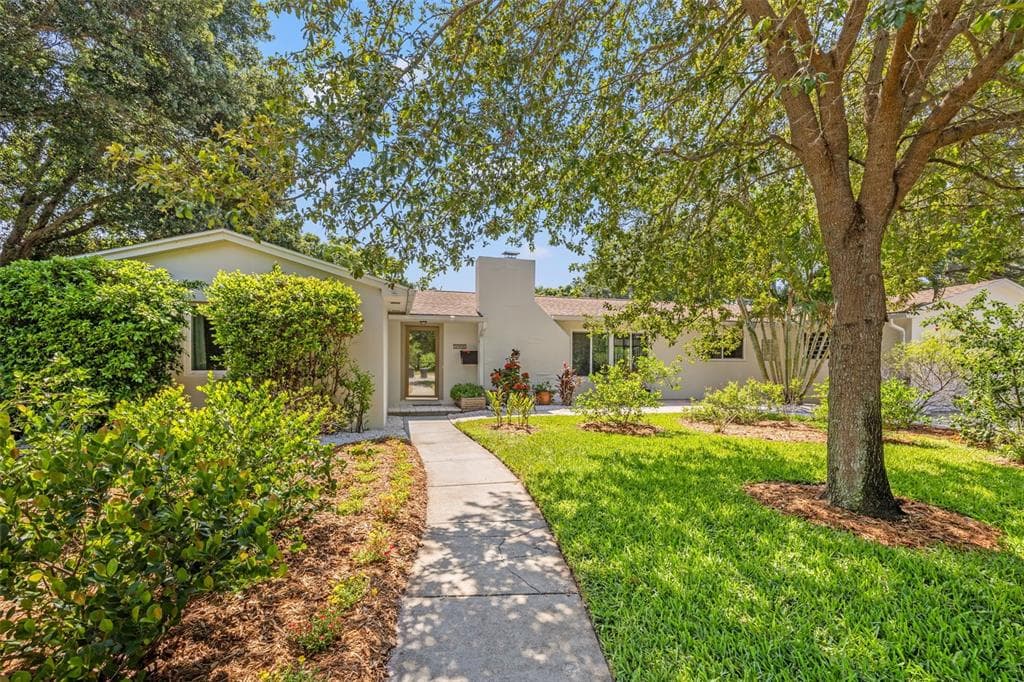 5900 3RD STREET S ST PETERSBURG, FL 33705