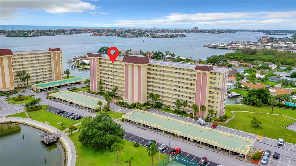 4725 COVE CIRCLE UNIT 903 MADEIRA BEACH, FL 33708