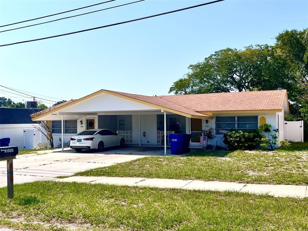 3463 DRYER AVENUE LARGO, FL 33770