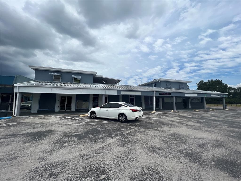 1407 N BETTY LANE UNIT 2 CLEARWATER, FL 33755