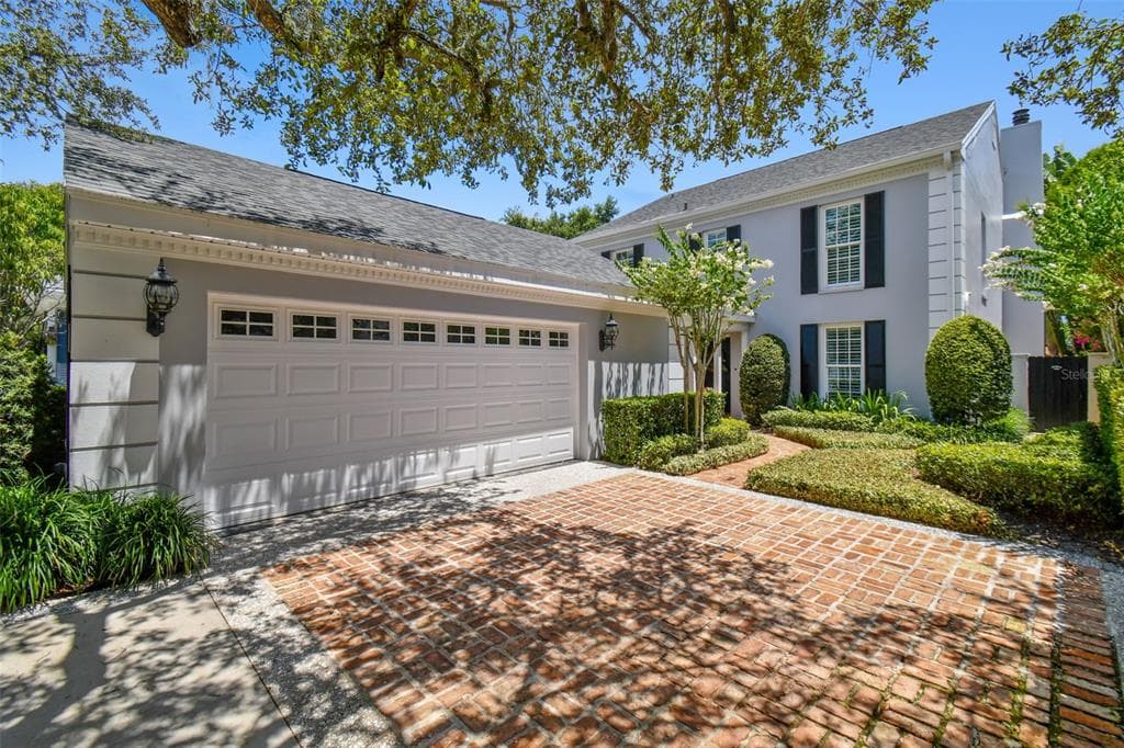 3008 W HAWTHORNE ROAD TAMPA, FL 33611