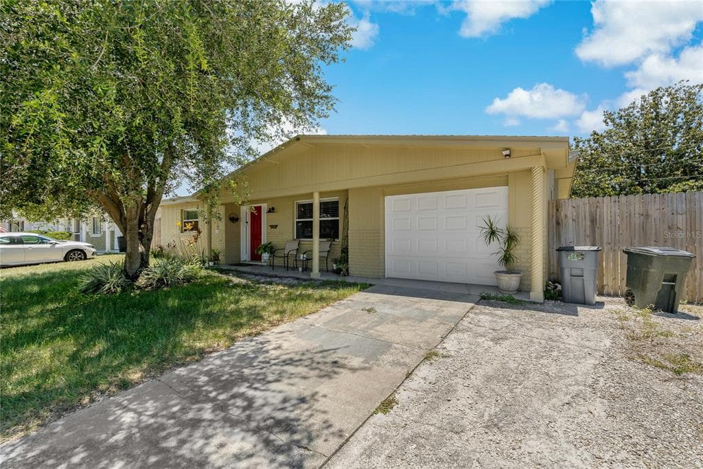 4824 LONGWOOD AVENUE HOLIDAY, FL 34690
