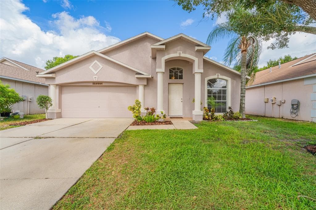 8415 POYDRAS LANE TAMPA, FL 33635