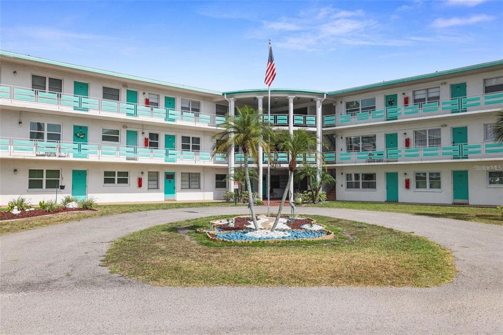 1900 59TH AVENUE N UNIT 307 ST PETERSBURG, FL 33714