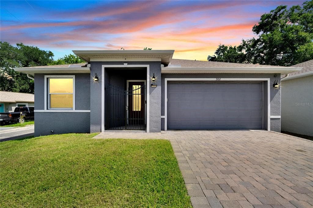3102 E COLUMBUS DRIVE TAMPA, FL 33605