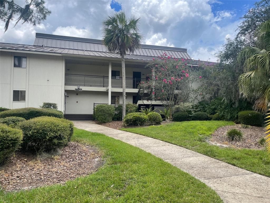 29230 BAY HOLLOW DRIVE N UNIT 3282 WESLEY CHAPEL, FL 33543
