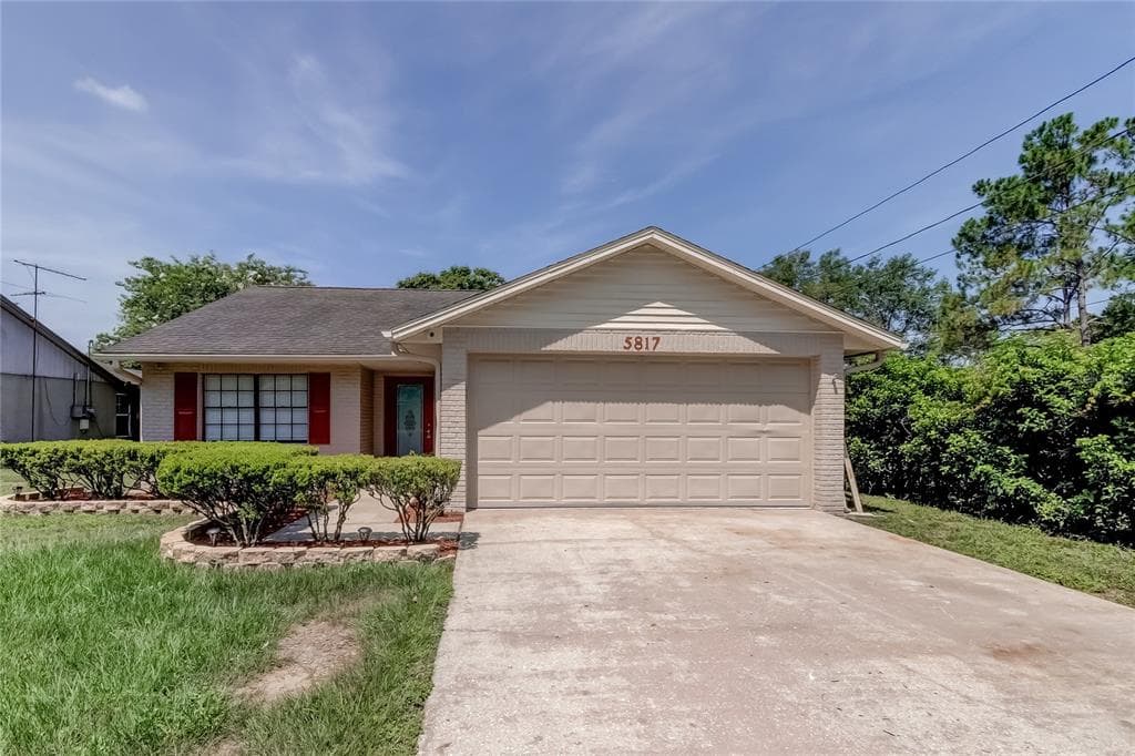 5817 10TH STREET ZEPHYRHILLS, FL 33542