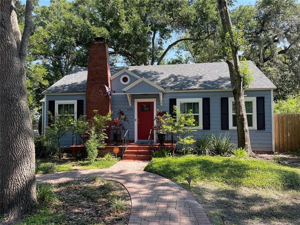 1200 E PARIS STREET TAMPA, FL 33604
