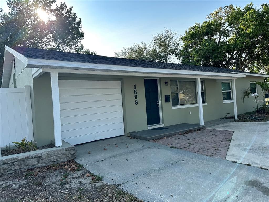 1698 65TH STREET N ST PETERSBURG, FL 33710