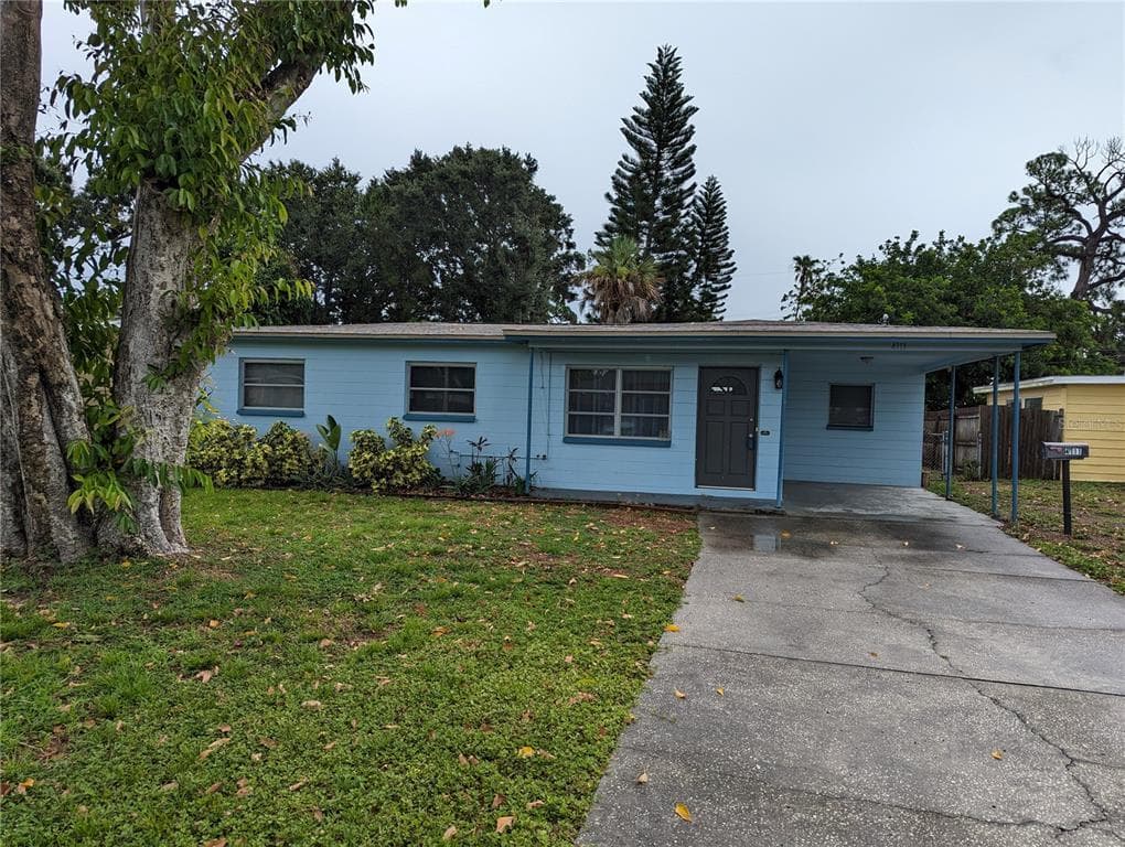 4111 HARRISBURG STREET NE ST PETERSBURG, FL 33703