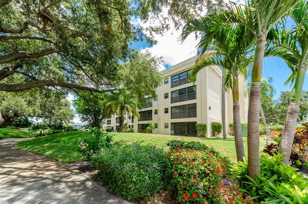 11485 OAKHURST ROAD UNIT A202