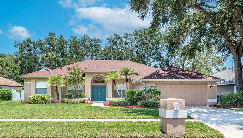 2322 TIMBERGROVE DRIVE VALRICO, FL 33596