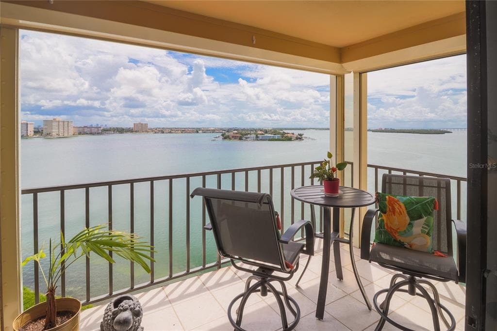 6322 PALMA DEL MAR BOULEVARD S UNIT 1107 ST PETERSBURG, FL 33715