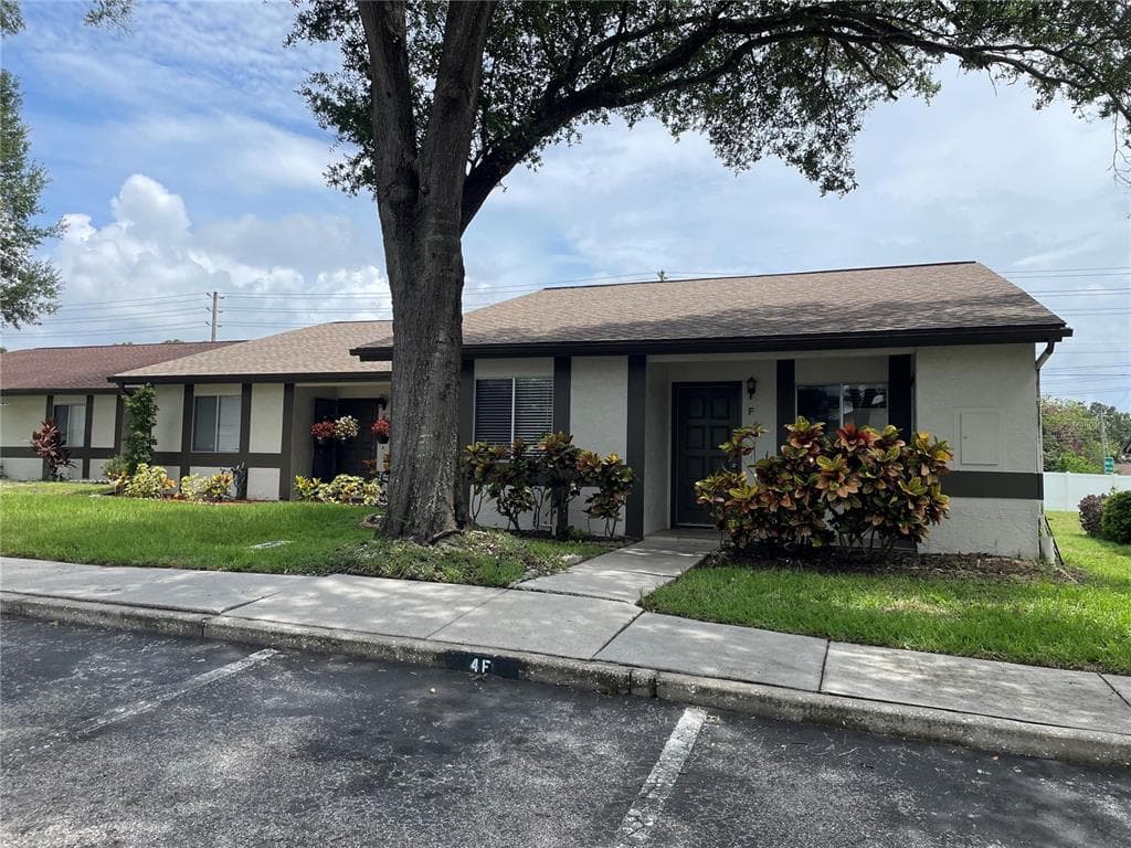2300 BANCROFT CIRCLE S UNIT F PALM HARBOR, FL 34683
