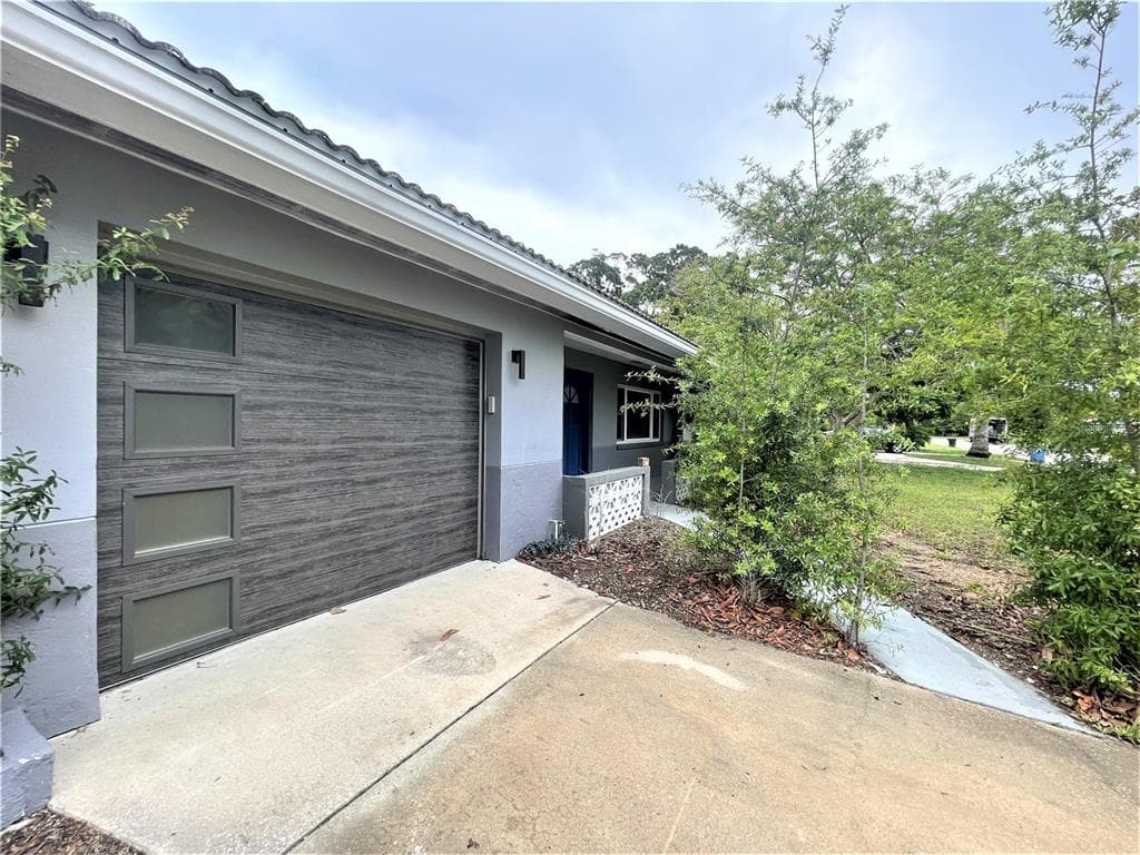 3843 19TH AVENUE N ST PETERSBURG, FL 33713