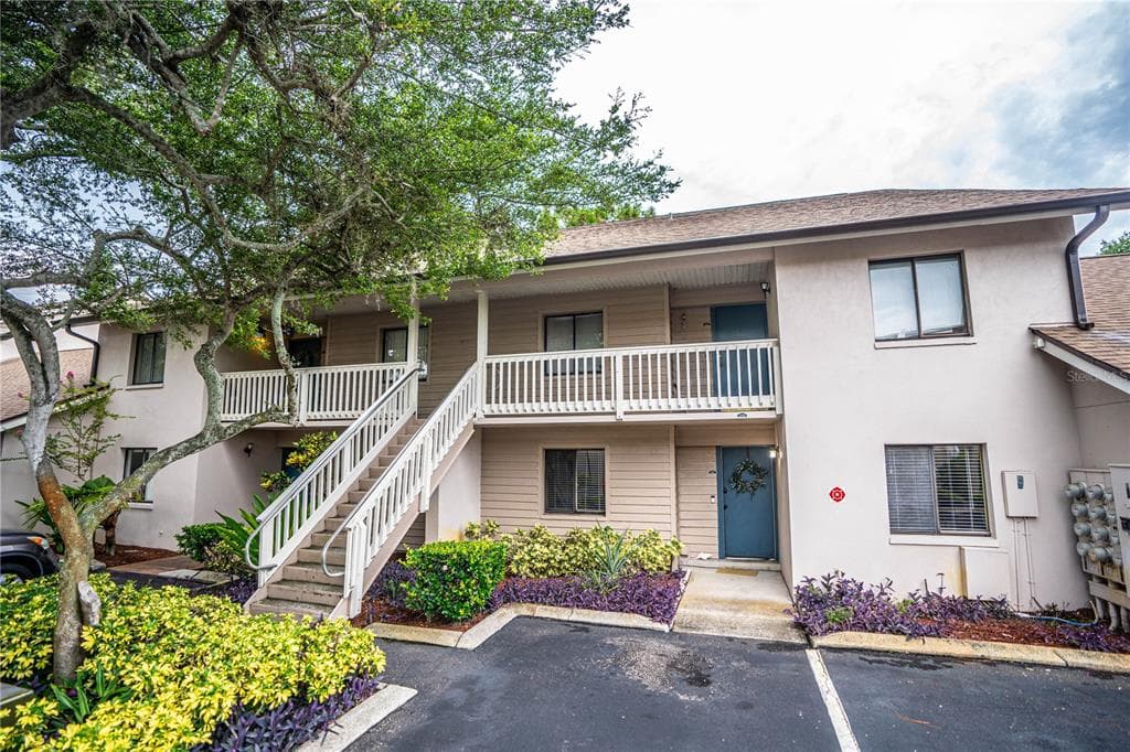 3705 GREENERY COURT UNIT 105 TAMPA, FL 33618