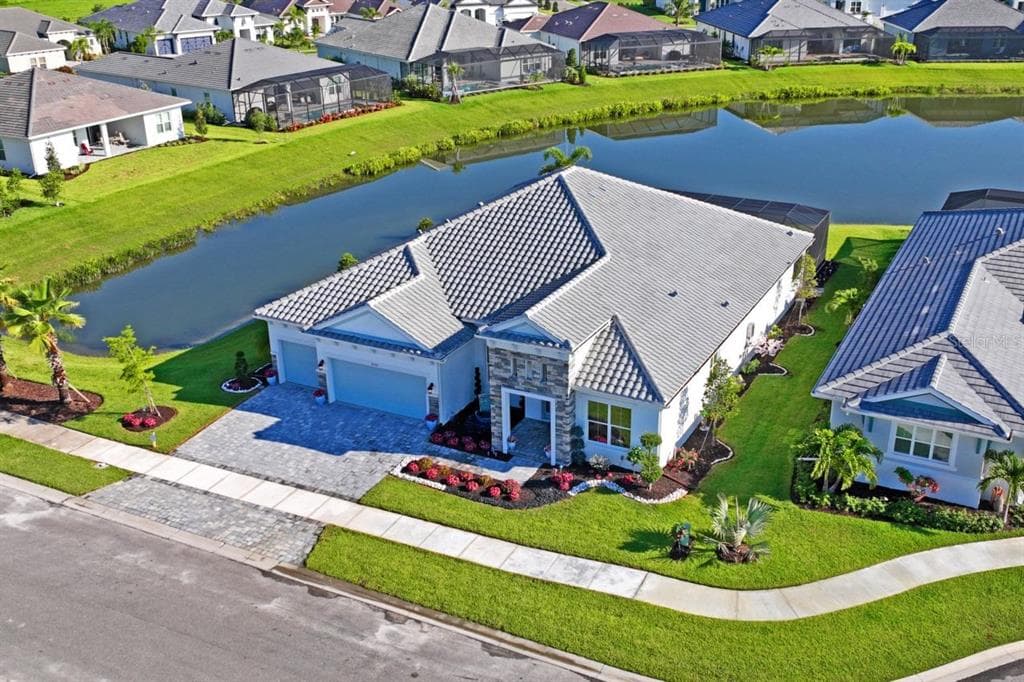 8500 CANDLEWOOD COURT