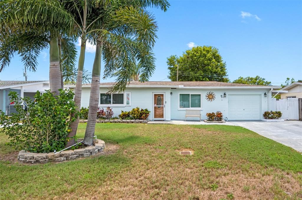 10896 114TH PLACE SEMINOLE, FL 33778