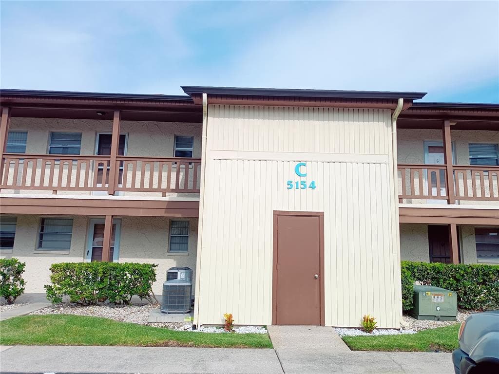 5154 TURQUOISE LANE UNIT 205 NEW PORT RICHEY, FL 34652