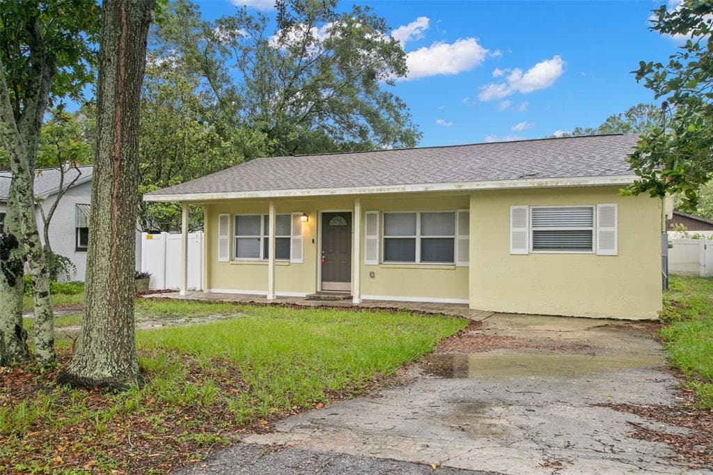 4903 WHITEWAY DRIVE TAMPA, FL 33617