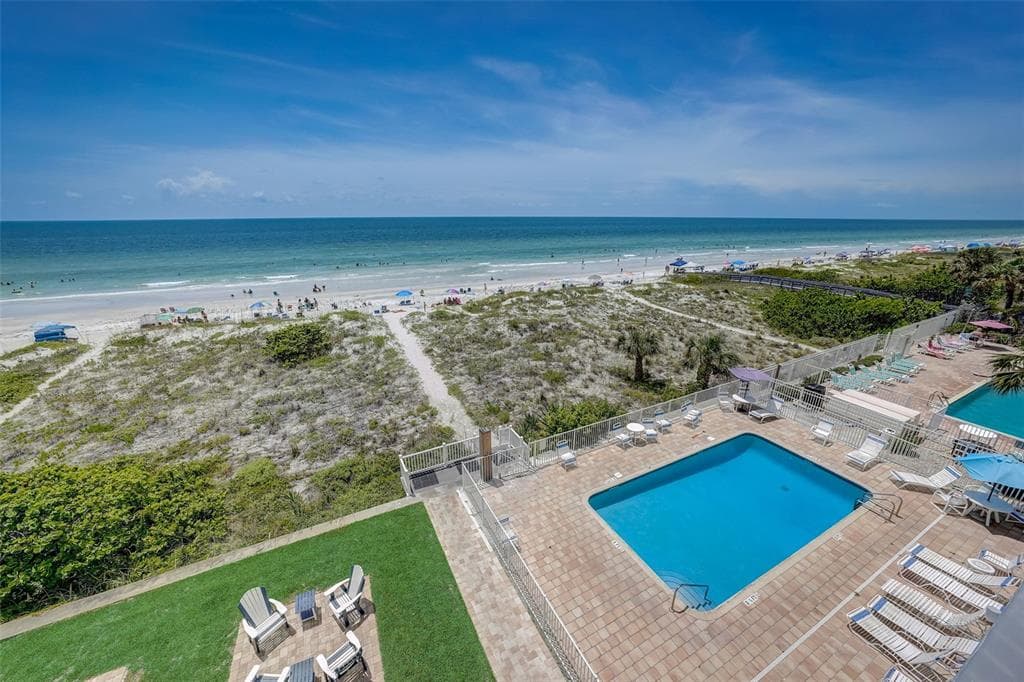 1904 GULF BOULEVARD UNIT J INDIAN ROCKS BEACH, FL 33785