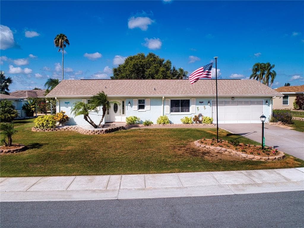 303 STONEHAM DRIVE SUN CITY CENTER, FL 33573