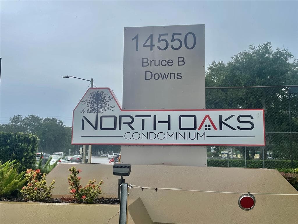 3961 DREAM OAK PLACE UNIT 203 TAMPA, FL 33613