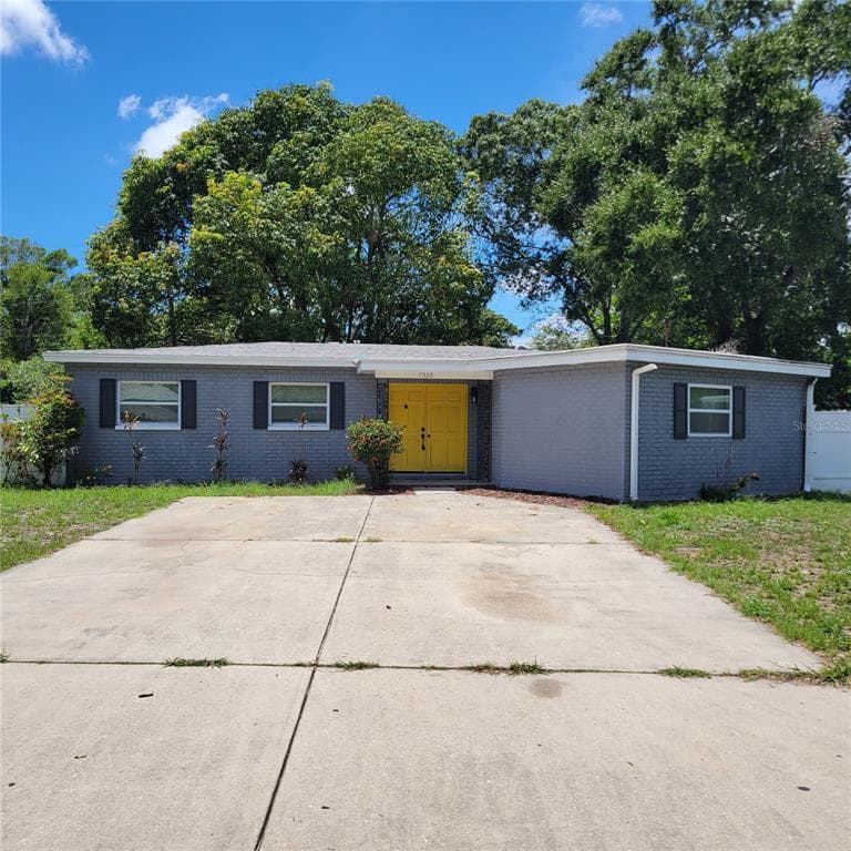 7030 19TH WAY N ST PETERSBURG, FL 33702