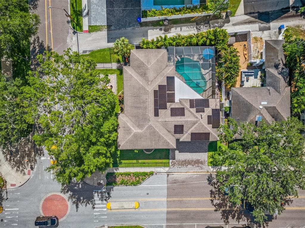 100 30TH AVENUE NE ST PETERSBURG, FL 33704