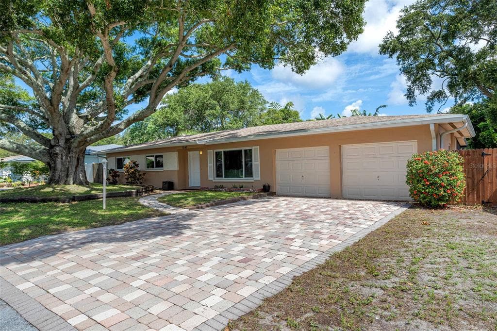 1540 LIME STREET CLEARWATER, FL 33756